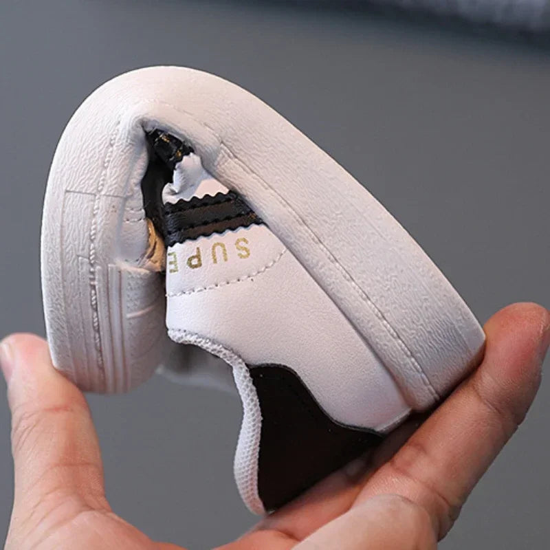 Baskets pour enfants enfants Design de mode blanc chaussures décontractées antidérapantes garçons filles crochet respirant baskets enfant en bas âge chaussures de plein air