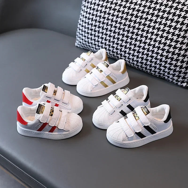 Baskets pour enfants enfants Design de mode blanc chaussures décontractées antidérapantes garçons filles crochet respirant baskets enfant en bas âge chaussures de plein air